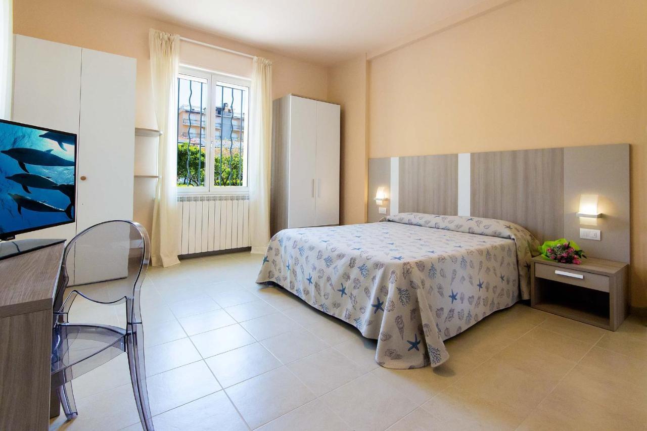 Hotel Villa San Giuseppe ซานบาร์โตโลเมโอ อัล มาเร ภายนอก รูปภาพ