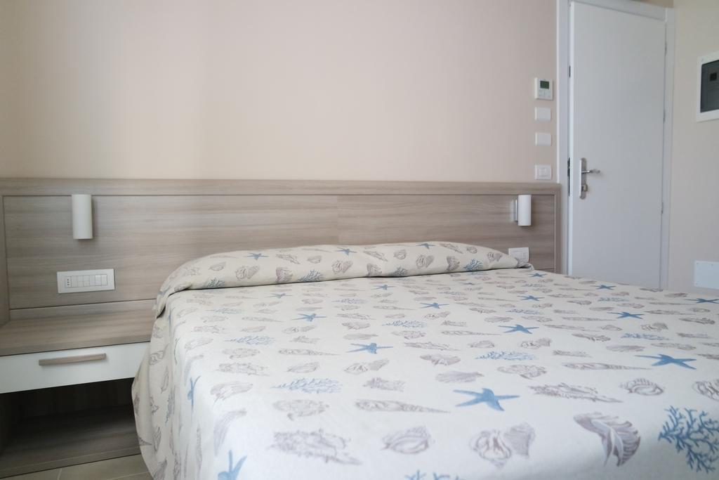 Hotel Villa San Giuseppe ซานบาร์โตโลเมโอ อัล มาเร ภายนอก รูปภาพ