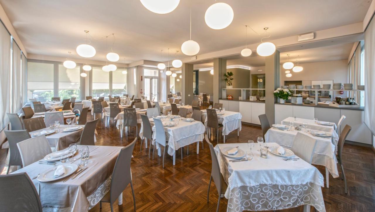 Hotel Villa San Giuseppe ซานบาร์โตโลเมโอ อัล มาเร ภายนอก รูปภาพ